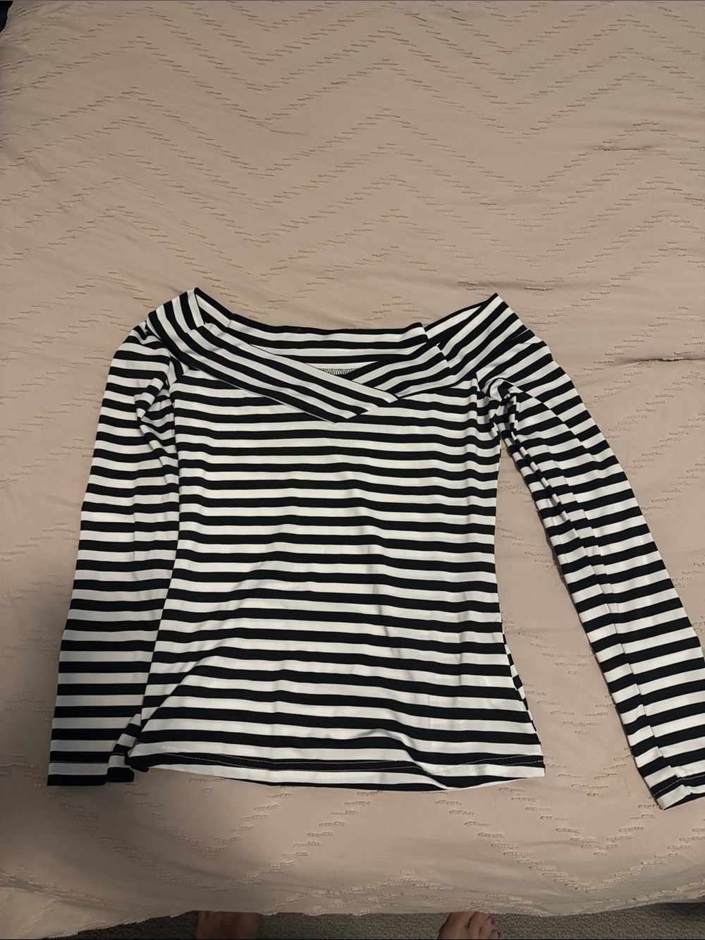 SHEIN Black & White Striped Long Sleeve Off-Shoulder Top